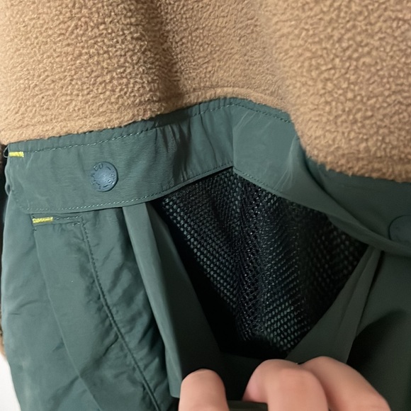 Levi’s Relaxed Fit Quarter Zip - Picture 3 of 4